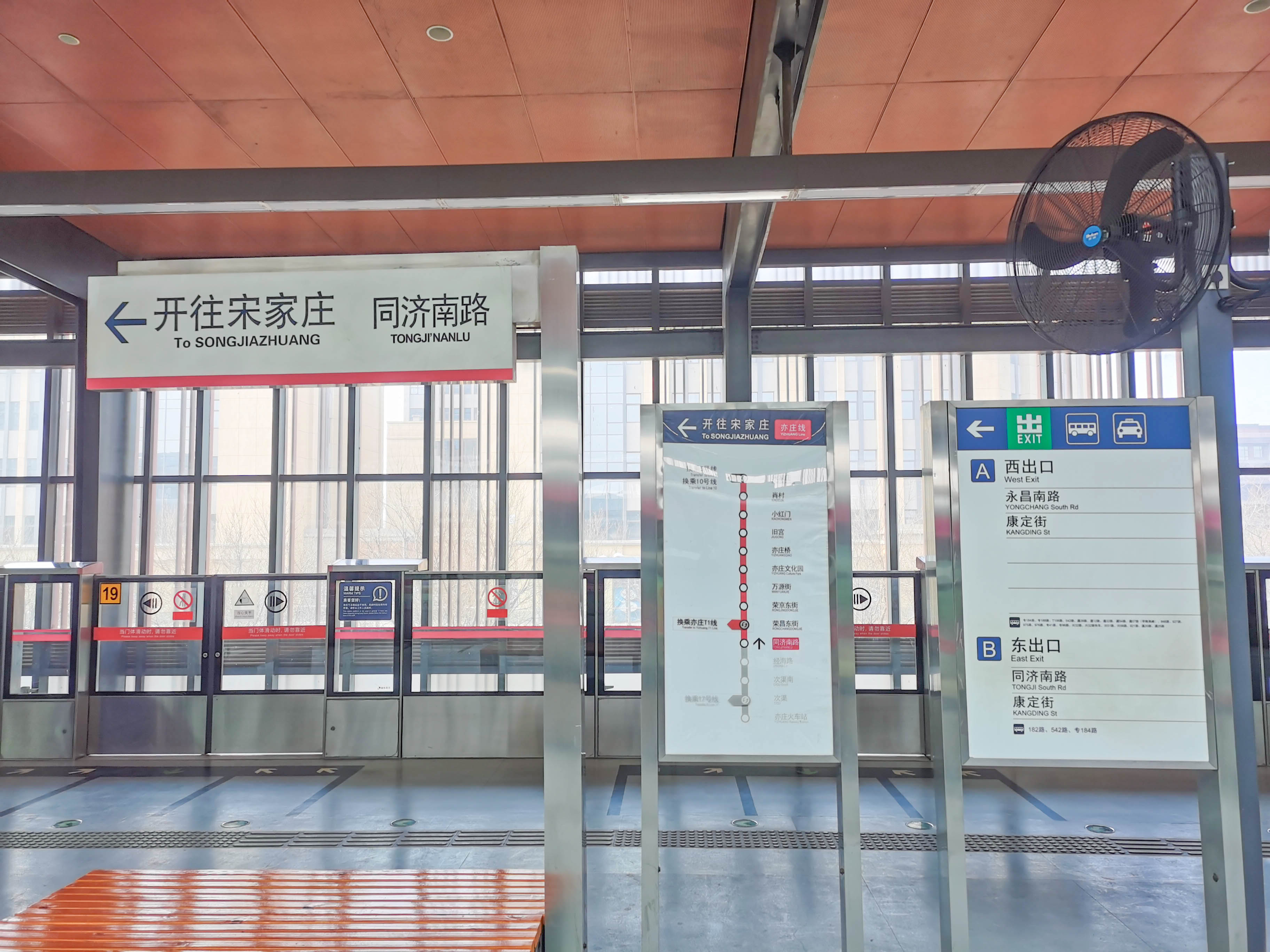 ���I���L��